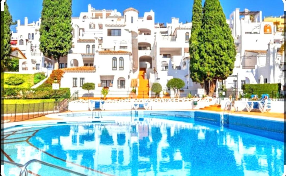 Apartamento Pueblo Evita Apartment Benalmadena Exterior photo